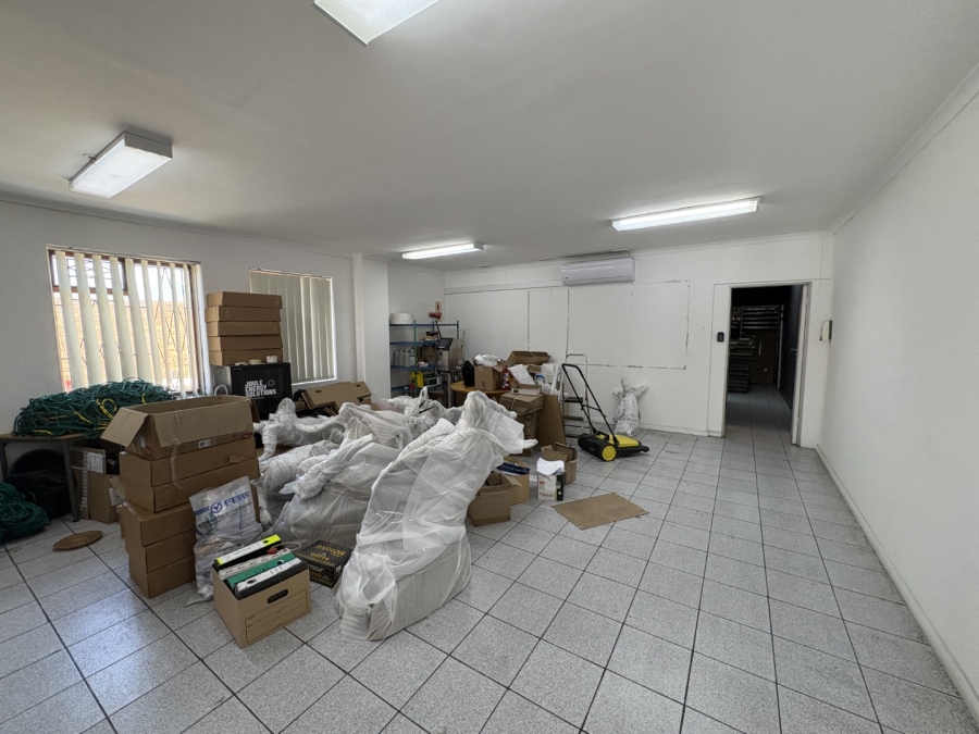 To Let Commercial Property for Rent in Montague Gardens Western Cape